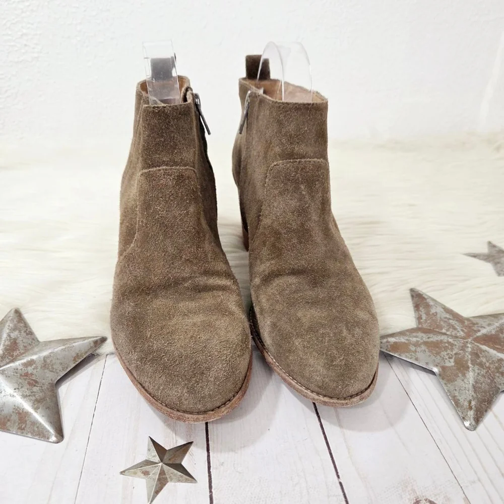 Madewell The Brenner ankle boot dark olive brown suede booties women's size 8
